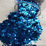 A mix of .062" and .094" Ultra Premium Metallic-Royal Blue Chunky